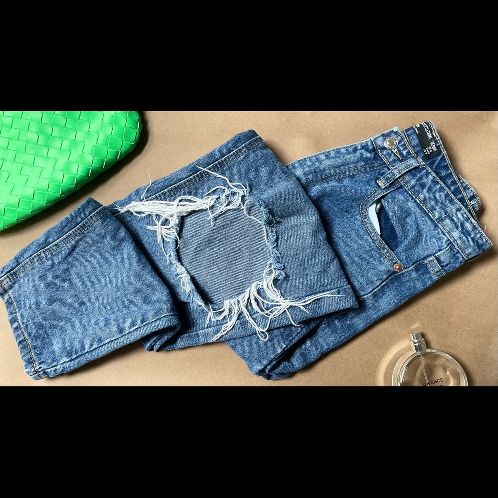 Pretty Little Thing Mom Jeans